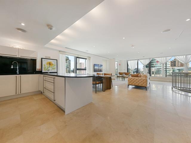 apartment for rent in Millharbour, London, E14