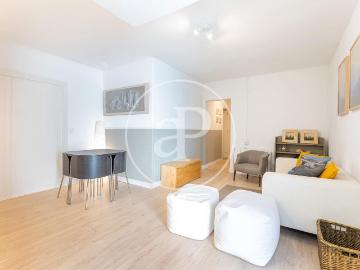 Plaça de Pompeu Fabra, Barcelona, Can Vallhonrat, Barcelona, Cataluña, Cataluña