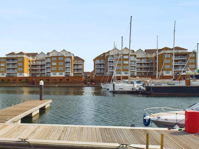 apartment for rent in North Harbour, Eastbourne