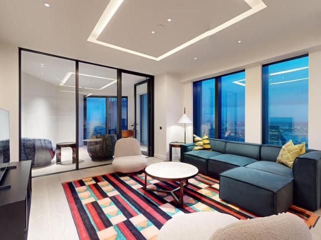 3 bedroom flat to rent on Nine Elms Lane, London