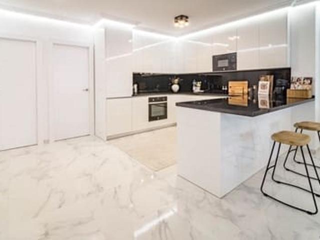 Apartment for rent in Nueva Andalucia, Marbella, Málaga
