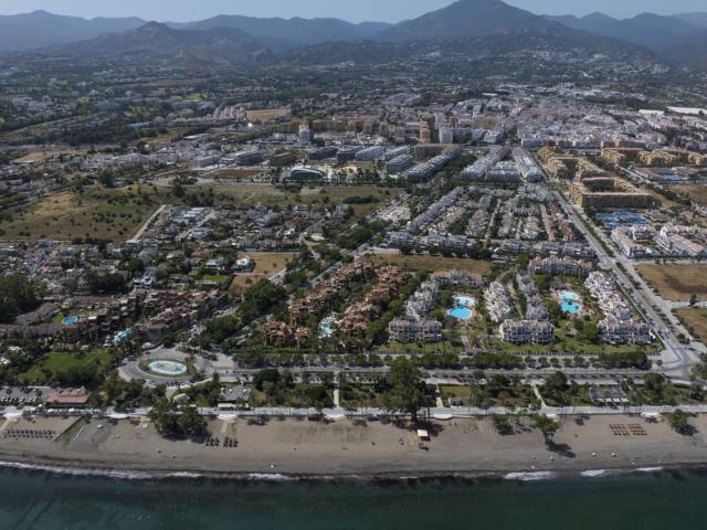 Apartment for rent in Nueva Alcántara, Marbella, Málaga