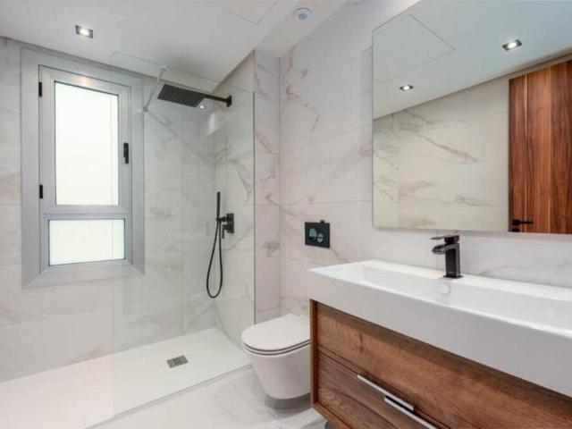 Apartment for rent in Nueva Alcántara, Marbella, Málaga