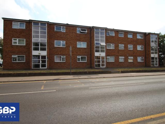 apartment for rent in South Street, Romford, RM1