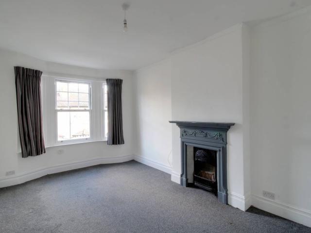 apartment for rent in Southbridge Road, Croydon, Surrey, United Kingdom