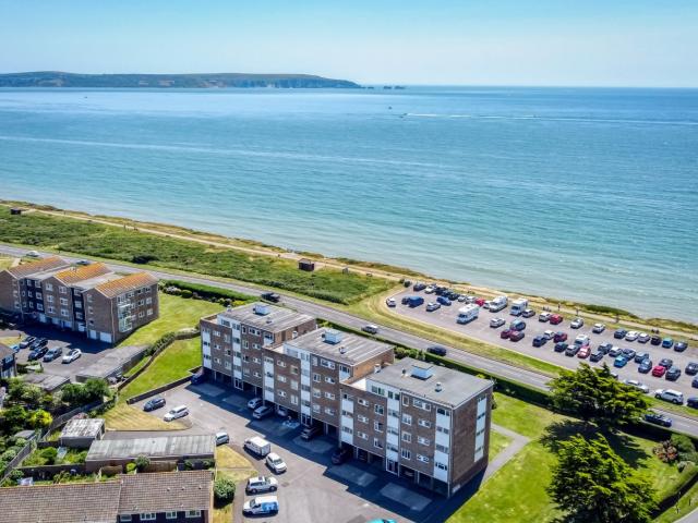 apartment for rent in Solent Pines, Whitby Road, Milford on Sea, Lymington, Hampshire, SO41