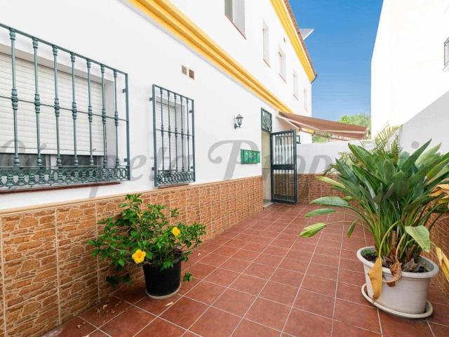 Apartment for rent in Sayalonga, Málaga