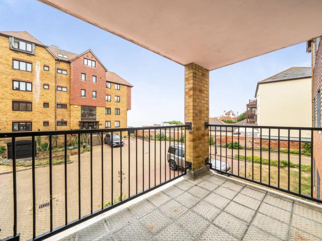 apartment for rent in Sandgate