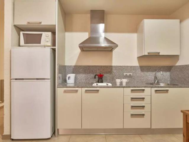 Apartment for rent in Sants, Barcelona, bills included
