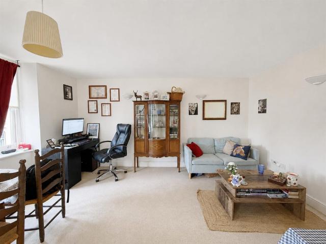 apartment for rent in Sheen Lane, SW14 8AD