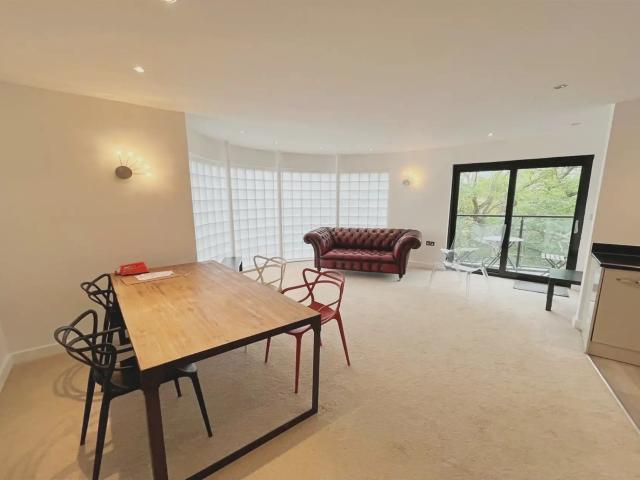 apartment for rent in Sienna, St Peter's Road Bournemouth BH1 2AG