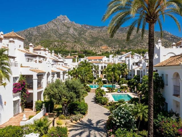 Apartment for rent in Sierra Blanca, Marbella, Málaga
