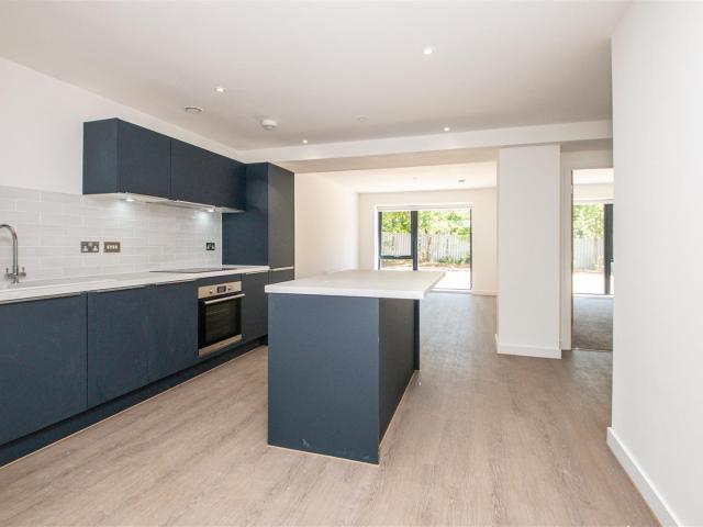 apartment for rent in Silbury Boulevard, Milton Keynes, MK9