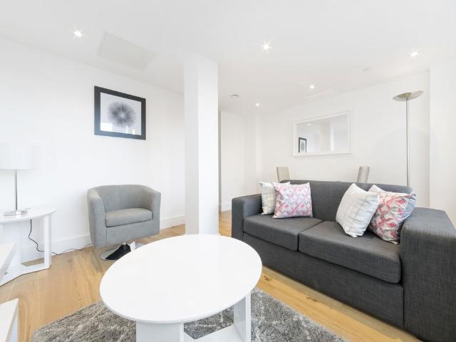 apartment for rent in Skyline, Slough