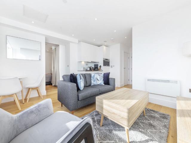 apartment for rent in Skyline, Slough