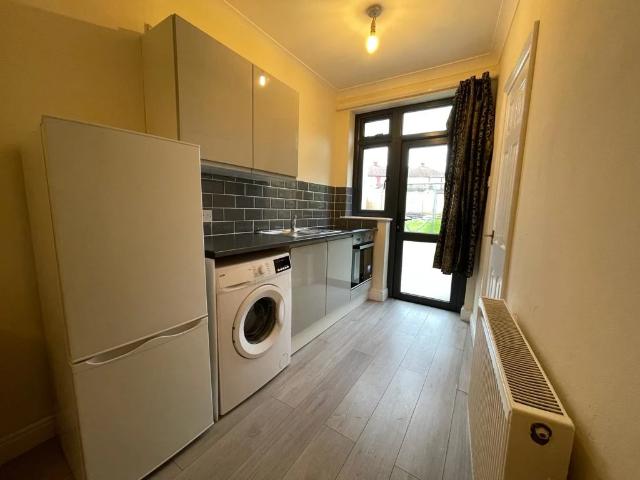 apartment for rent in Studio, The Circle, Neasden, London, NW2