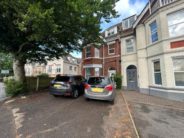 Apartment for rent in St Johns Road, Bournemouth
