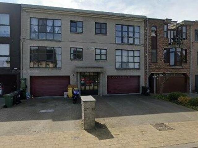 Apartment for rent in Stabroek