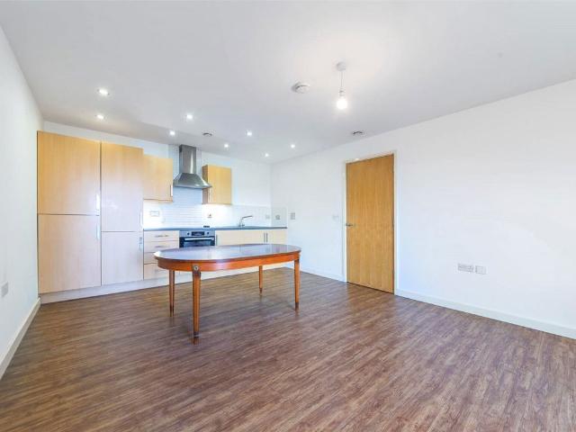 apartment for rent in Staines Road, Hounslow