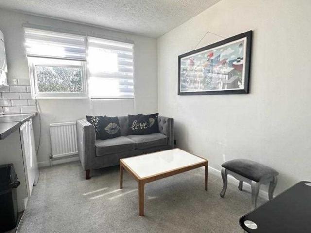 apartment for rent in Stanford Avenue, Brighton