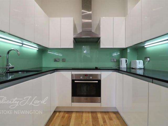 apartment for rent in Stoke Newington High Street N16