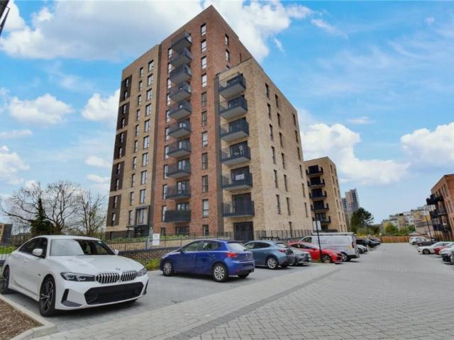 apartment for rent in Sydney Road, WD18 7EU