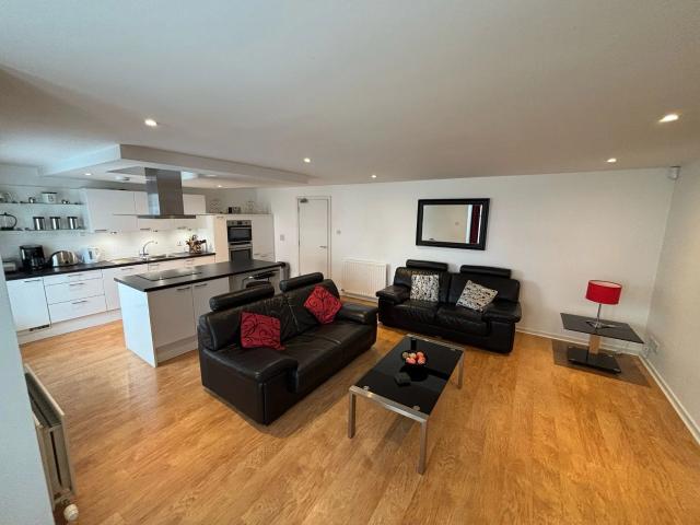 apartment for rent in Polmuir Gardens, Aberdeen AB11 7WE