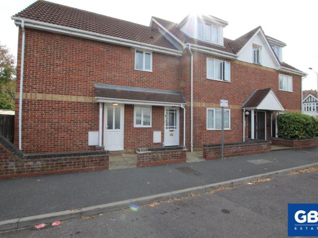 apartment for rent in Poplar Street, Romford, RM7