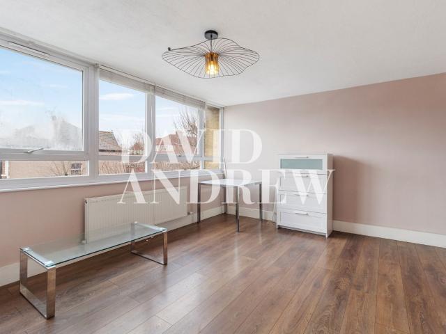 apartment for rent in Palmers Road, London, N11