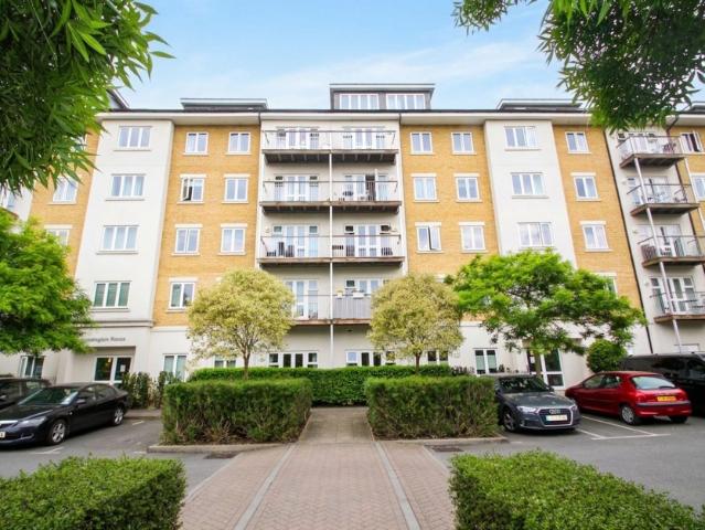 apartment for rent in Park Lodge Avenue, Kensington House, UB7
