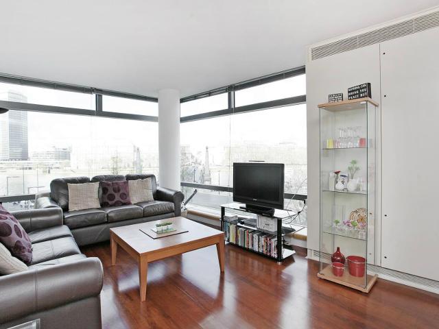 Apartment for rent in Parliament View Apartments, 1 Albert Embankment, Vauxhall, London, SE1