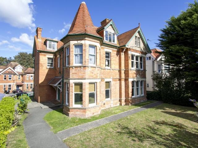 apartment for rent in Percy Road, Boscombe Spa