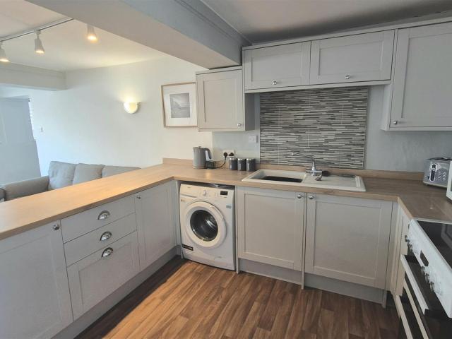 apartment for rent in Pitcroft Lane, North End