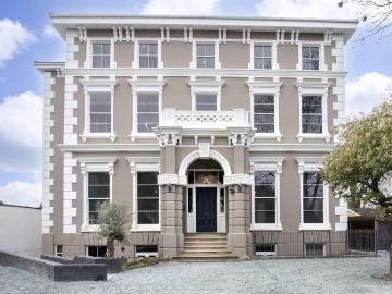apartment for rent in Pittville Circus Road, GL52 2PZ