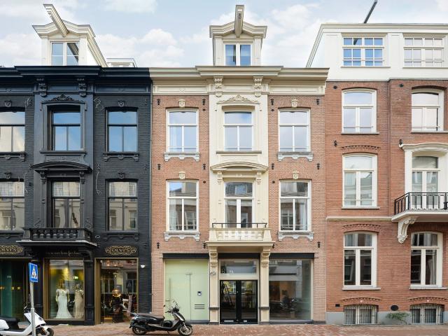 apartment for rent in Pieter Cornelisz. Hooftstraat 17 B 1071BL Amsterdam P.C. Hooftbuurt Amsterdam
