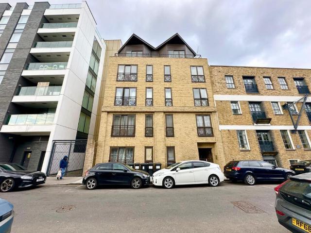 apartment for rent in Property, E14 7UY