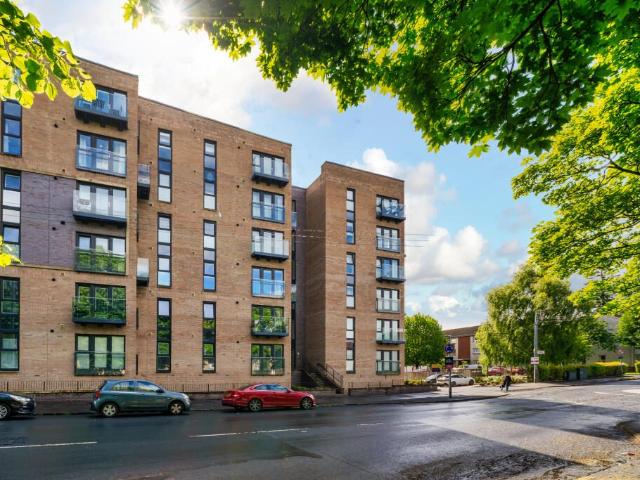apartment for rent in Property, G12 0AW