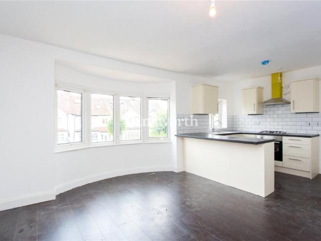 apartment for rent in Property, NW11 9EB