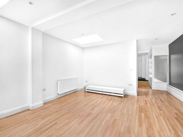 apartment for rent in Property, SE15 5UQ