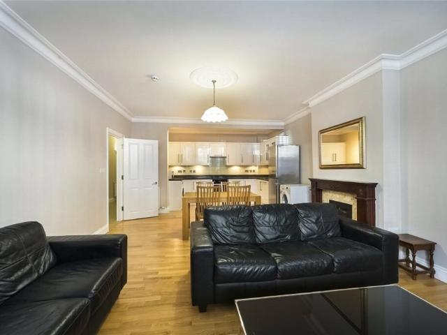 apartment for rent in Property, SW5 9SD