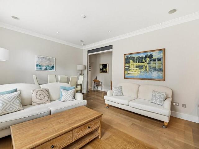 apartment for rent in Property, SW10 9PE