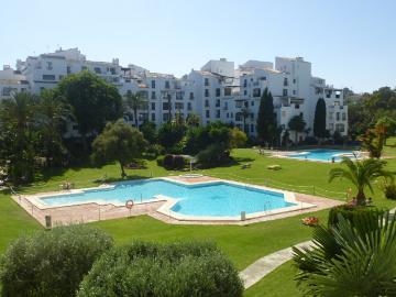 Apartment For Rent in Puerto Banús, Marbella
