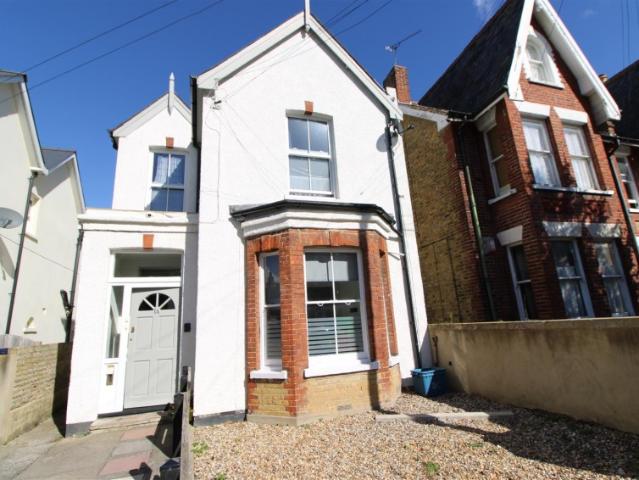 apartment for rent in Queens Gardens, Herne Bay
