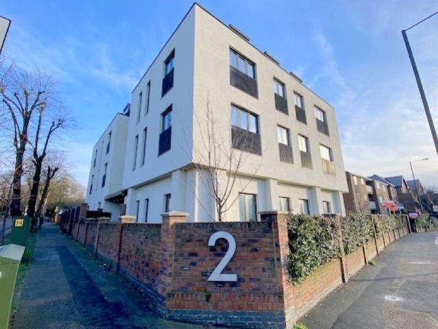 apartment for rent in Roxborough House, 2 Roxborough Avenue, Harrow, Middlesex, HA1