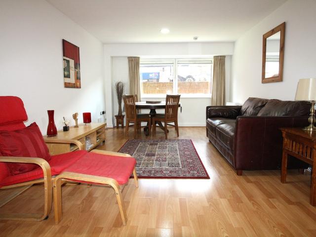 apartment for rent in Royal Plaza, 2 Westfield Terrace