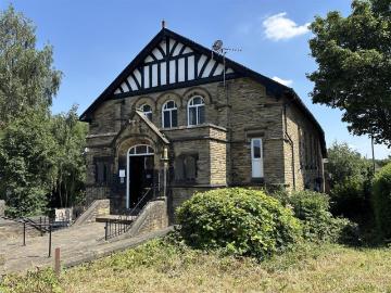 apartment for rent in Robin Hood Court, Liversedge, WF15 7HN
