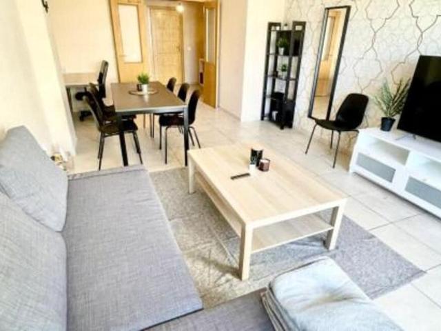 Apartment for rent in Rodeo Alto Guadaiza La Campana, Marbella, Málaga