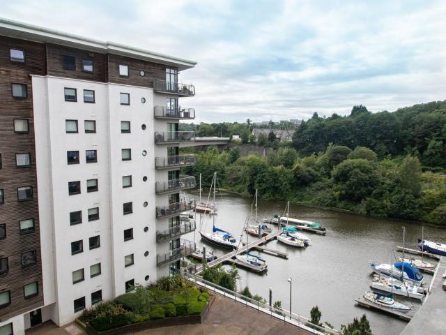 apartment for rent in Roma House, Victoria Wharf