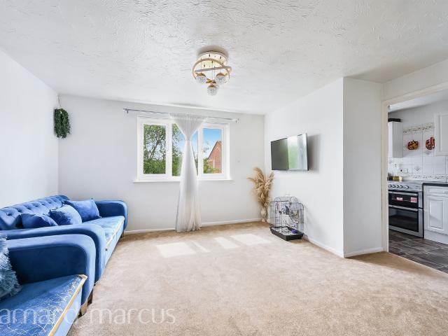 apartment for rent in Redford Close, Feltham, Feltham
