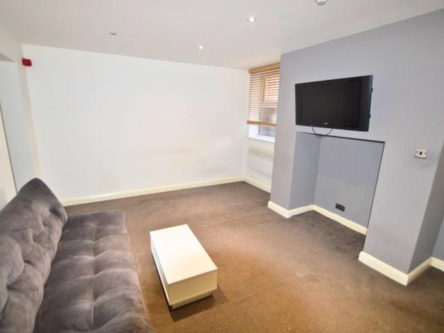 apartment for rent in Regent Park Terrace, Leeds, LS6